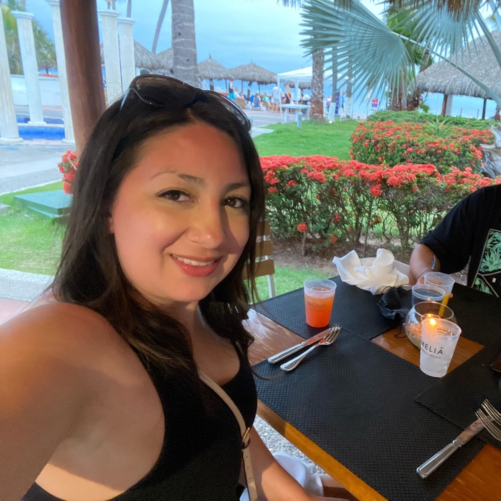 Meet your Posher, Noemy